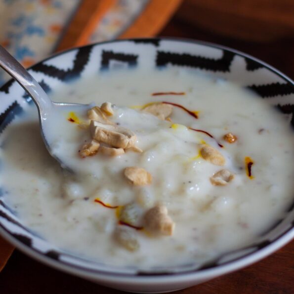 https://www.pontalo.net - Rajasthani Style Oliya Recipe (Sweetened Rice Yogurt Pudding Recipe)