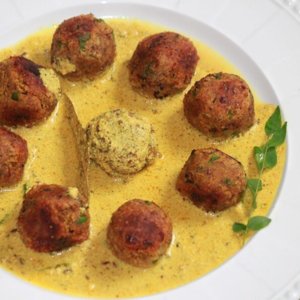 https://www.pontalo.net - Rajma Kofta In Milk And Poppy Seed Gravy Recipe