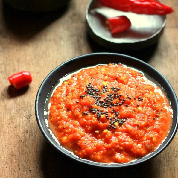 https://www.pontalo.net - लाल मिर्च थेचा रेसिपी - Red Chilli Thecha (Recipe In Hindi)