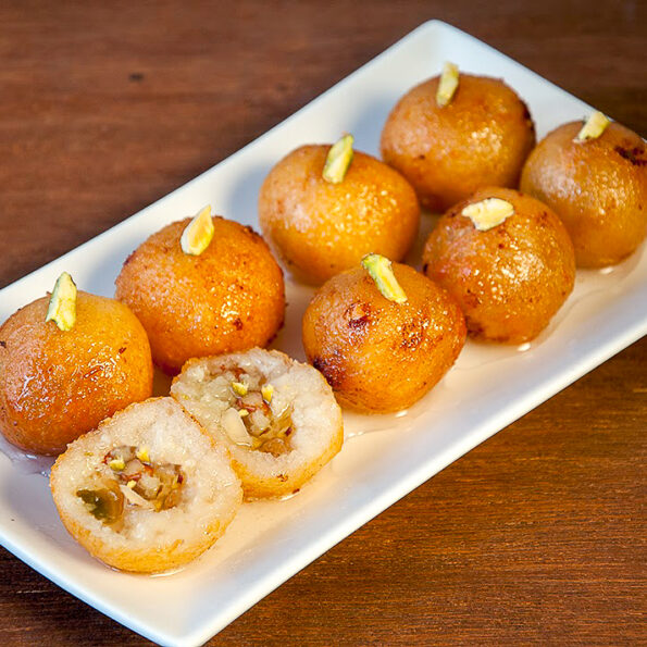 https://www.pontalo.net - Royal Bread Gulab Jamun Recipe