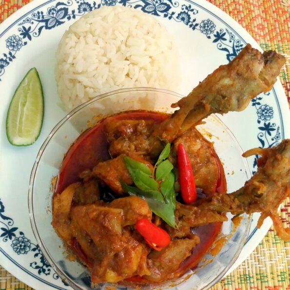 https://www.pontalo.net - Assamese Sesame Kaffir Lime Chicken Curry