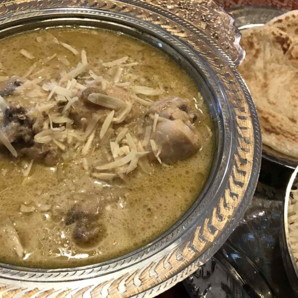 https://www.pontalo.net - Safed Murgh Handi Recipe - Chicken In White Gravy