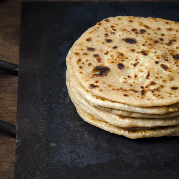 https://www.pontalo.net - Sanjori Bread Recipe (Maharashtrian Sweet Flatbread Stuffed with Halwa)