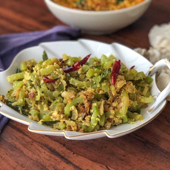 https://www.pontalo.net - तुरई का थोरन रेसिपी - Snake Gourd Thoran (Recipe In Hindi)