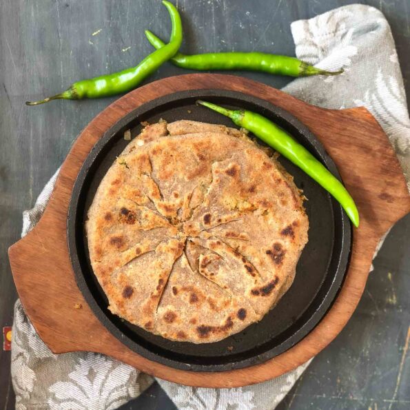 https://www.pontalo.net - Soya Keema Aloo Paratha Recipe