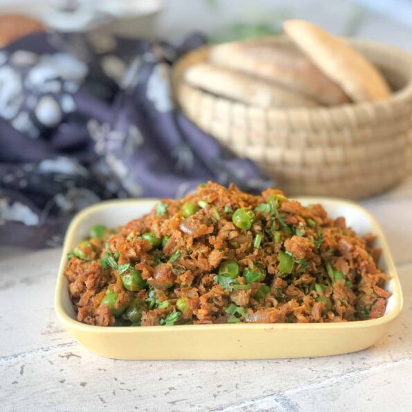 https://www.pontalo.net - Soya Keema Matar Masala Recipe