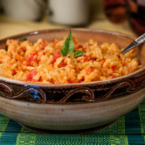 https://www.pontalo.net - टमाटर पुलियोगरे रेसिपी - Spicy Tomato Rice (Recipe In Hindi)