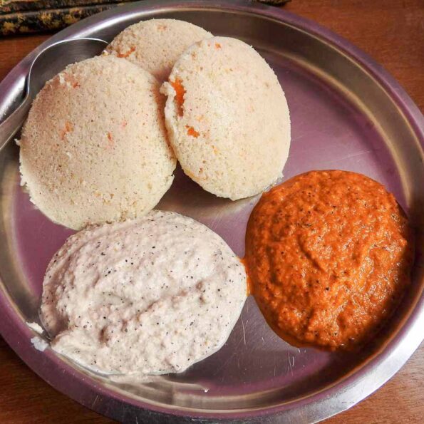 https://www.pontalo.net - Spongy Quinoa Idli Recipe