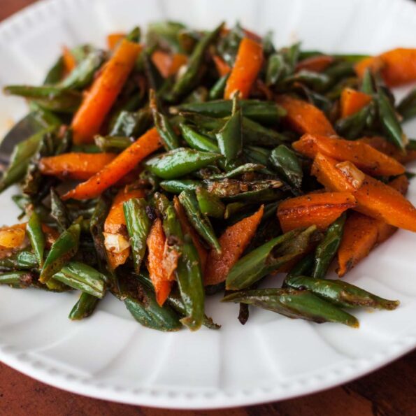 https://www.pontalo.net - Stir Fried Carrot And Green Beans Recipe