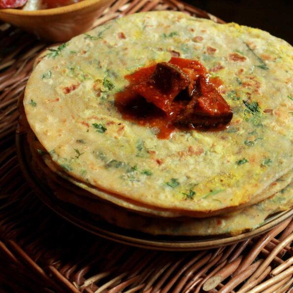 https://www.pontalo.net - Stuffed Mooli Paratha Recipe With Radish Greens