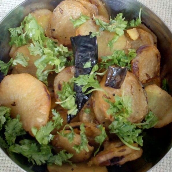 https://www.pontalo.net - शकरकंदी की सब्ज़ी रेसिपी - Sweet Potato Sabzi (Recipe In Hindi)