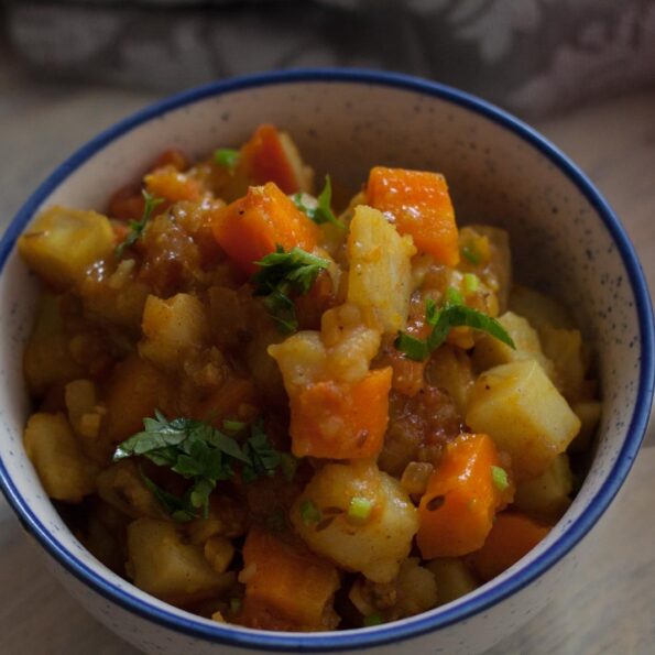 https://www.pontalo.net - Sweet Potato And Carrot Sabzi Recipe