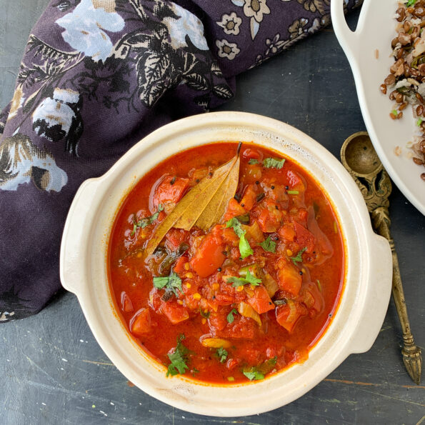 https://www.pontalo.net - Tamatar Pyaz Ki Sabzi Recipe -Tomato Onion Sabzi