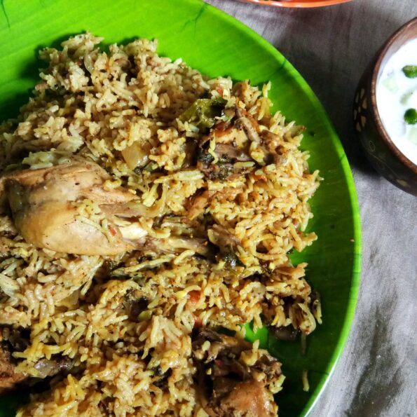 https://www.pontalo.net - Thalapakattu Chicken Biryani Recipe