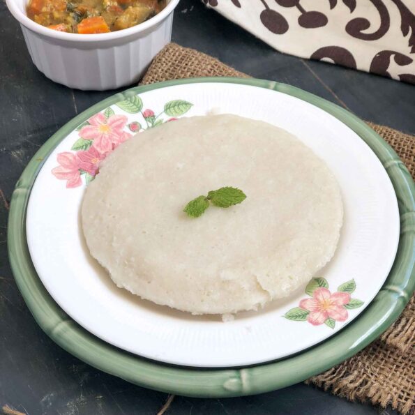 https://www.pontalo.net - Kodava Thalia Puttu Recipe - Steamed Rice Coconut Cake