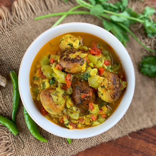 https://www.pontalo.net - Turia Muthia Nu Shaak Recipe - Gujarati Style Turai Sabzi