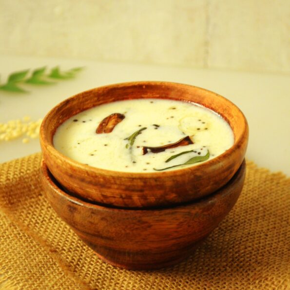 https://www.pontalo.net - Uddina Hittu Recipe (Udnittu) | Urad Dal Flour In Spiced Buttermilk