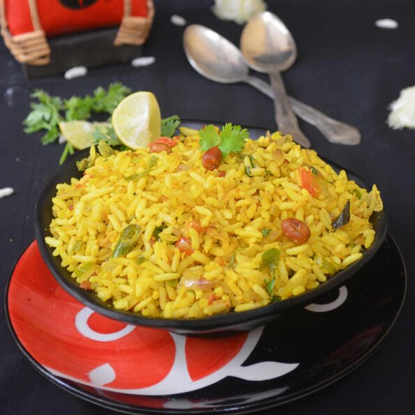 https://www.pontalo.net - Uggani Recipe - Puffed Rice Upma