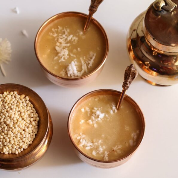 https://www.pontalo.net - Sweet Ulundhu Kanji Recipe | Urad Dal Porridge