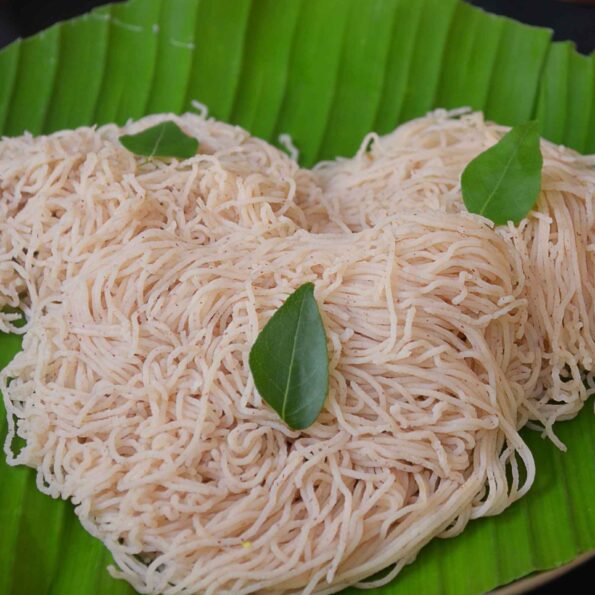 https://www.pontalo.net - Udupi Red Parboiled Rice Shavige Recipe