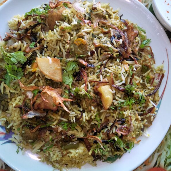 https://www.pontalo.net - Hyderabad Soy Biryani Recipe With Vegetables & Palak