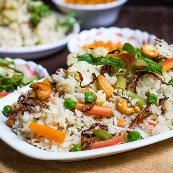 https://www.pontalo.net - Vegetable Yakhni Pulao Recipe