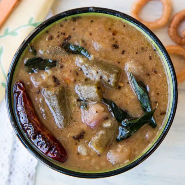 https://www.pontalo.net - Vendakkai Vengayam Sambar Recipe (Okra in Tangy Lentil Curry)