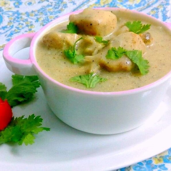 https://www.pontalo.net - Chicken In White Gravy Recipe