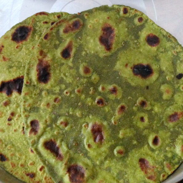 https://www.pontalo.net - Whole Wheat Spinach Paratha Recipe