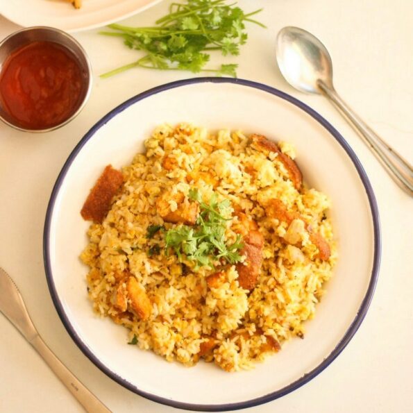 https://www.pontalo.net - Egg and Bread Fried Rice Recipe