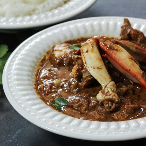 https://www.pontalo.net - Kakrar Jhal (Bengali Crab Korma Recipe)