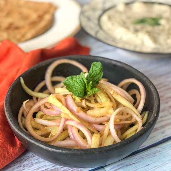 https://www.pontalo.net - Lachedar Kakdi Pyaz Kachumber Recipe - Onion Cucumber Salad