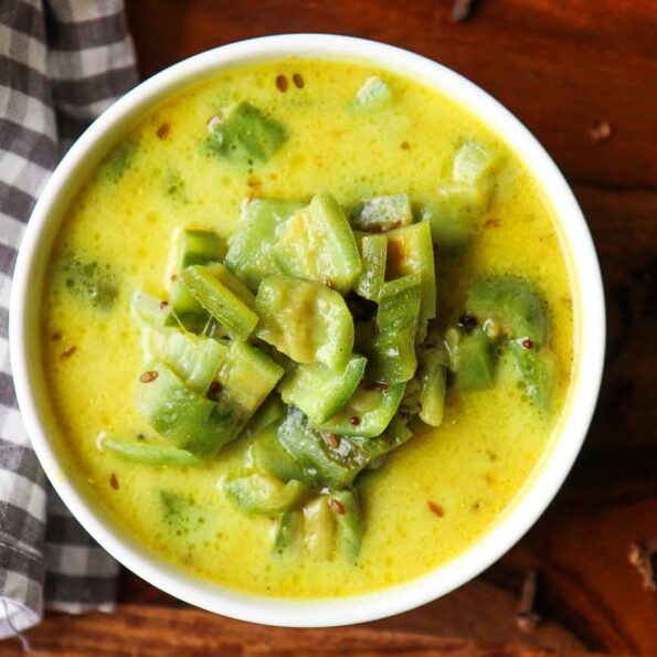 https://www.pontalo.net - Peerkangai Pal Kuzhambu Recipe-Ridge Gourd in Milk Curry