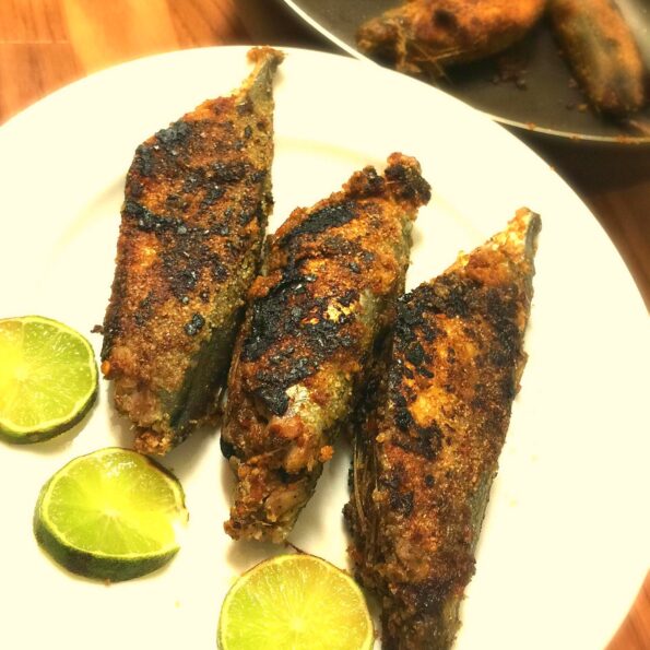 https://www.pontalo.net - Goan Style Recheado Bangdo Recipe | Stuffed Mackerel