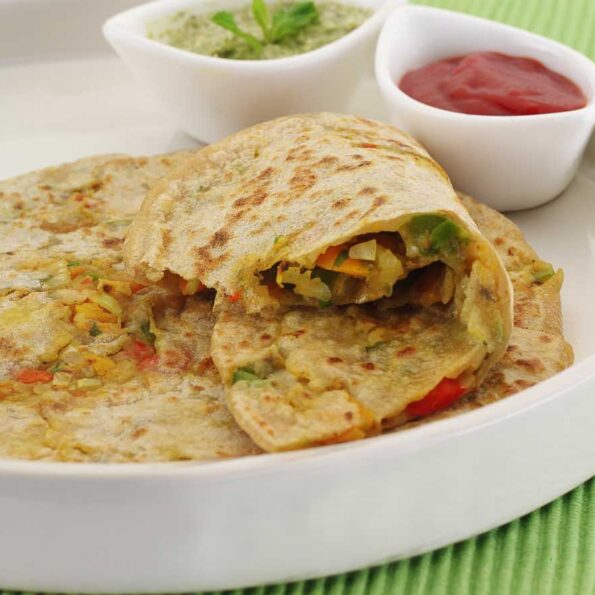 https://www.pontalo.net - Cheese and Spring Onion Stuffed Parathas